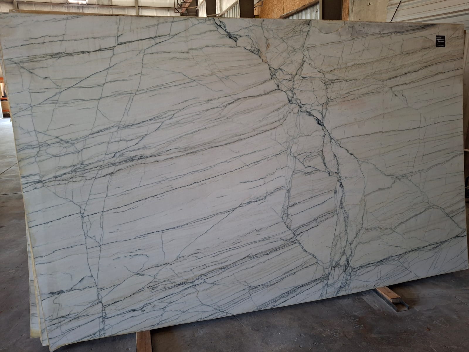 Quartzite Lighting Grey slab sample
